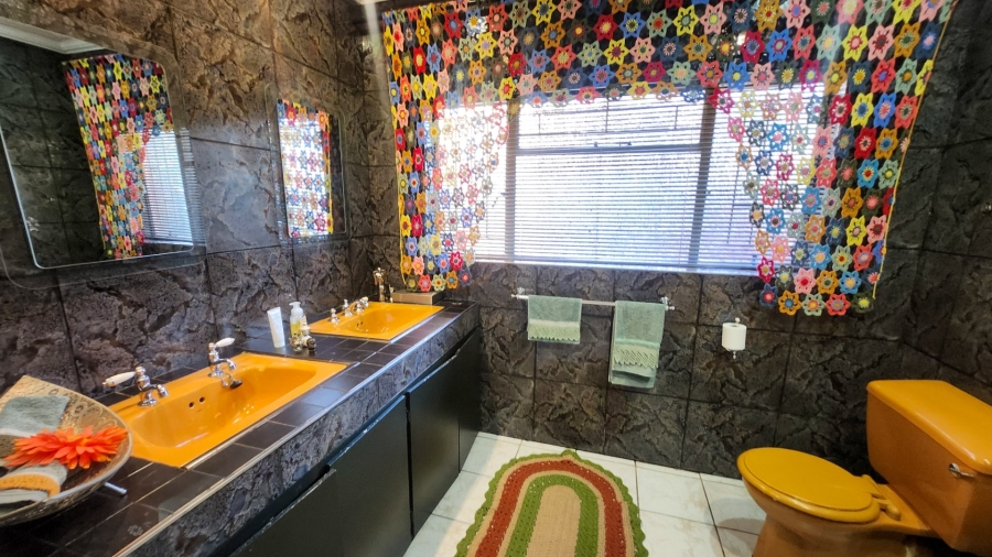 4 Bedroom Property for Sale in Wilkoppies North West